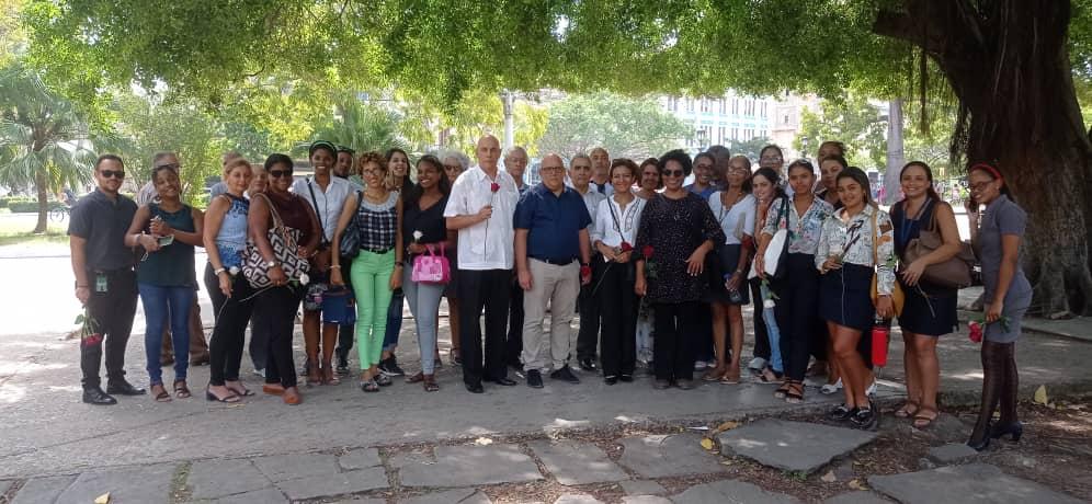 Imagen relacionada con la noticia :Camilo Cienfuegos renace del pueblo cubano